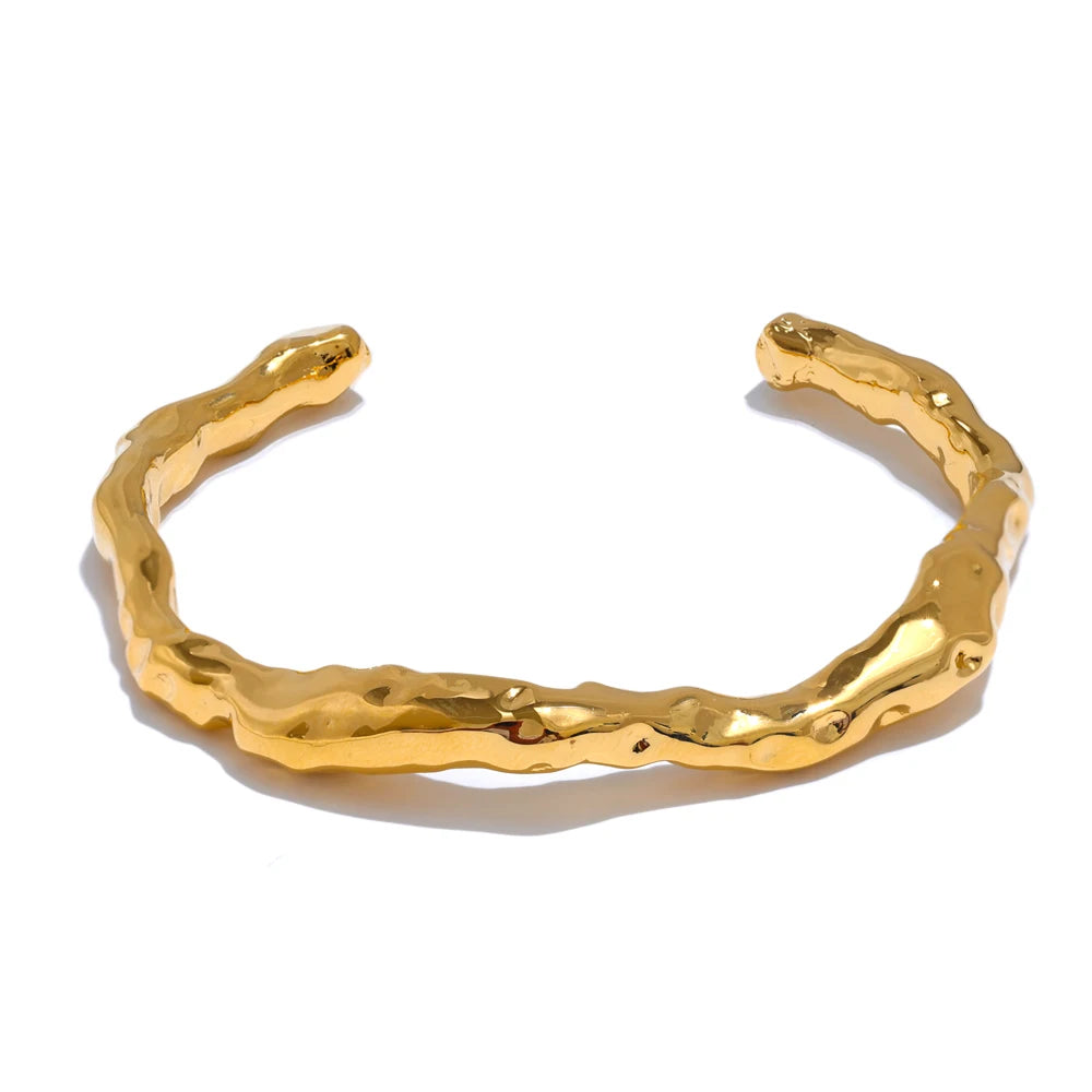 Aerisca Cuff